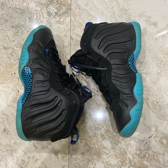 nike little posite hornets